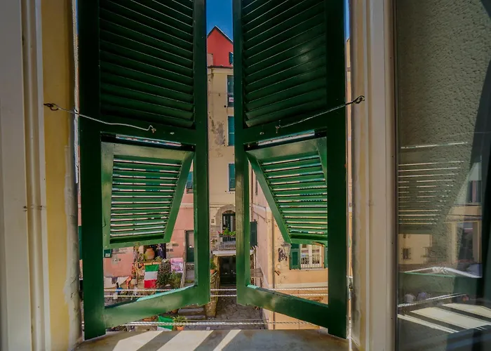 Macaia Village Life With Ac #2 Vernazza